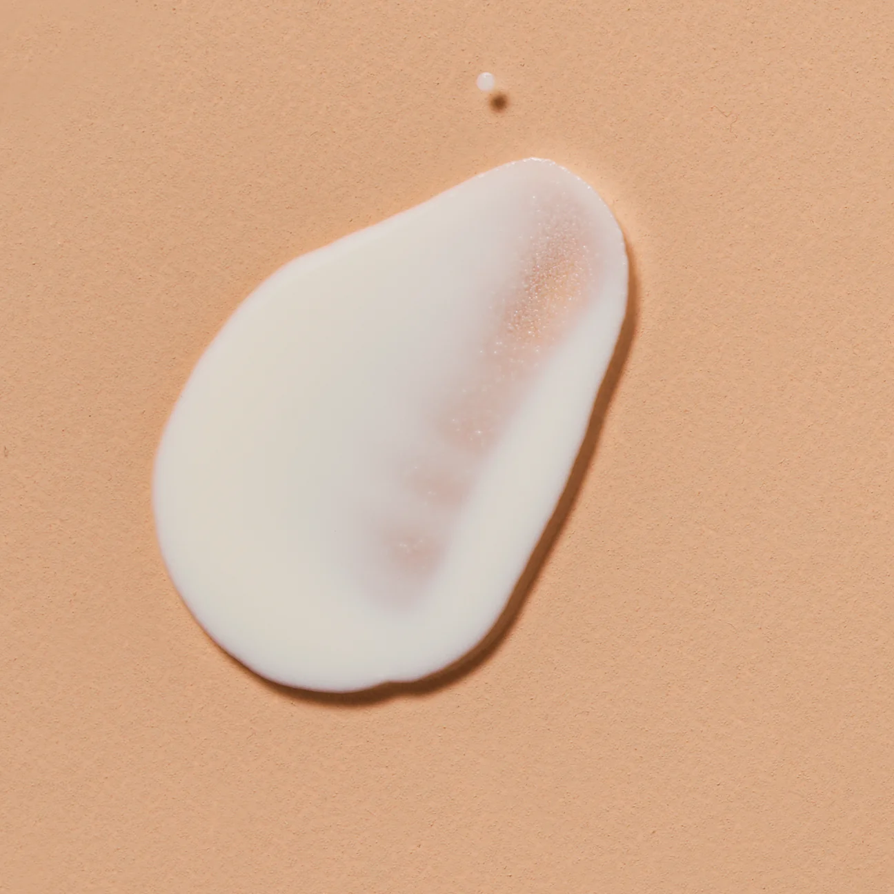 COMPLETELY SHEER, WHITE CAST-FREE SPF Total Protection™ No-Show™ Mineral Sunscreen SPF 50